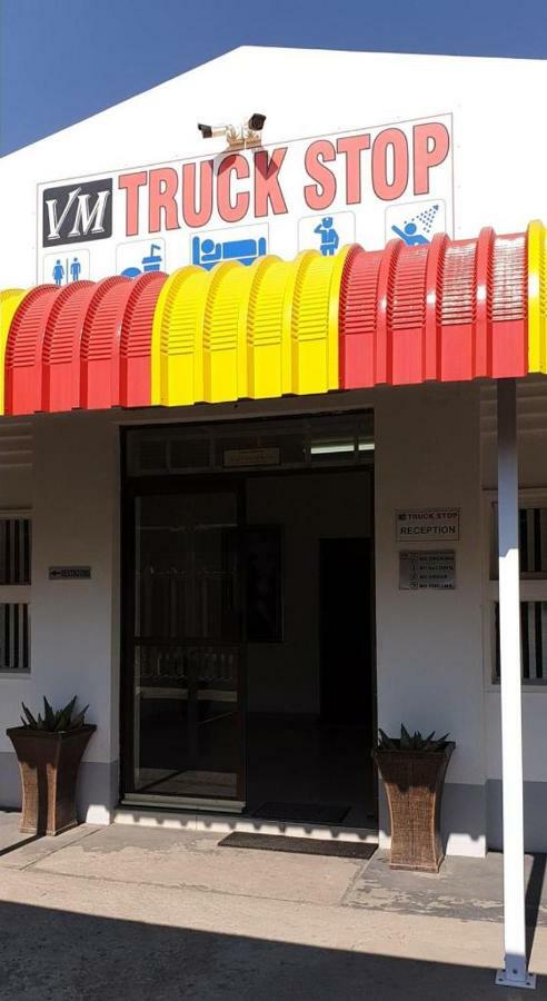 Vm Truck Stop - Shell Estcourt Exterior photo